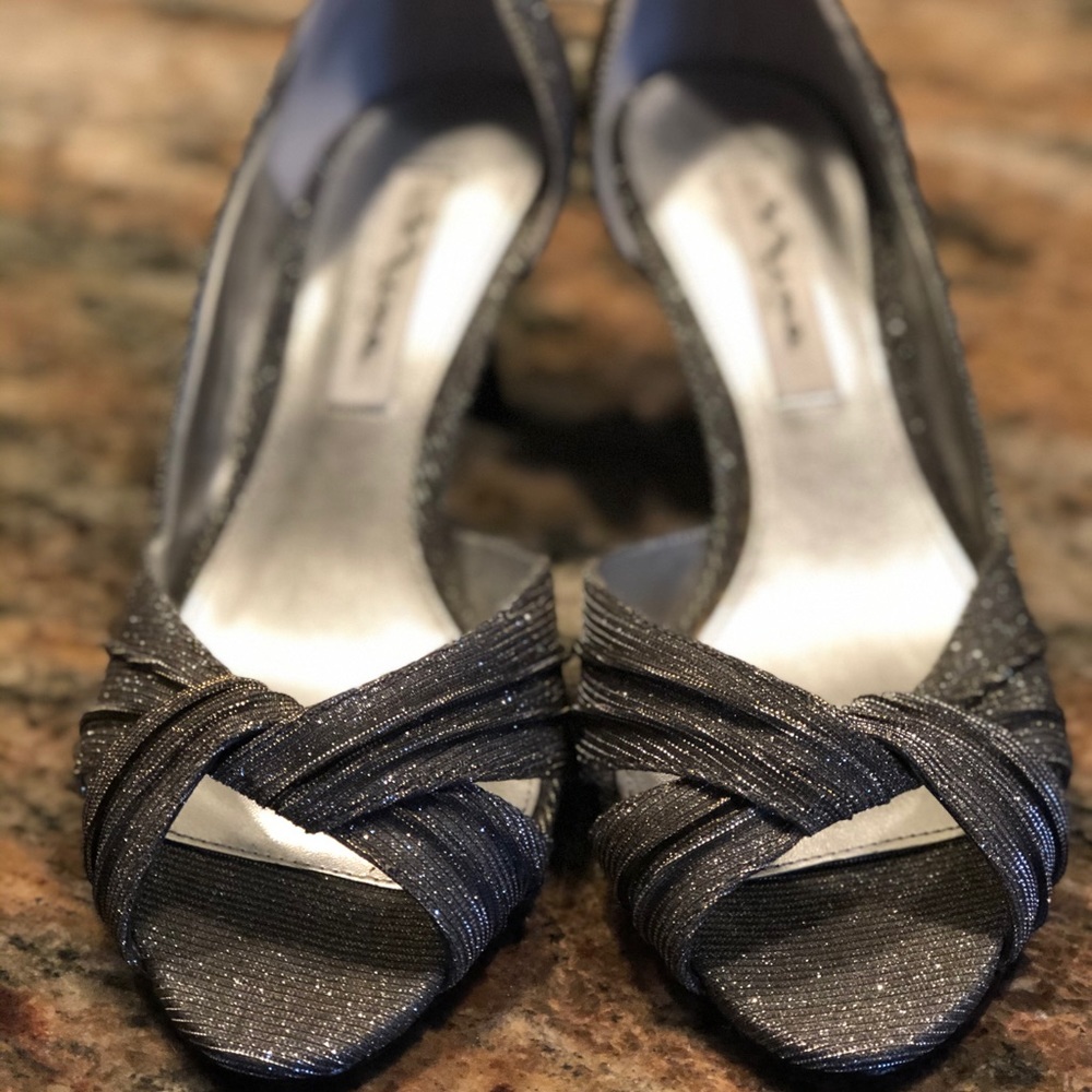 Shoes - Picture 4 of 7